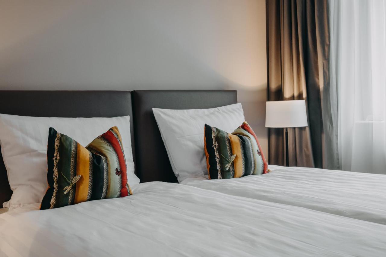 Hotel Zum Heidkrug & Cafe Lil Lüneburg Eksteriør bilde
