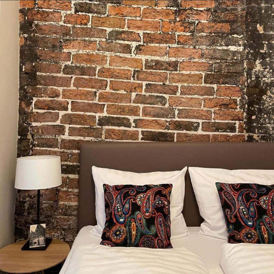 Hotel Zum Heidkrug & Cafe Lil Lüneburg Eksteriør bilde